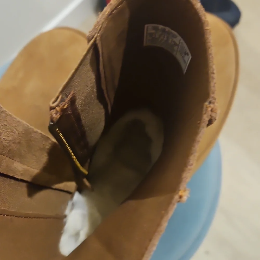 UGG Brown Platform Winter Boots - Picture 5 of 10